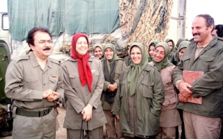 خیانت منافقین به ملت ایران در جنگ تحمیلی